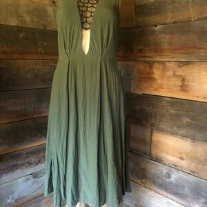 Elegant Green Sleeveless Dress